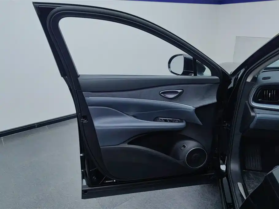 BYD SEA LION 07 DM I