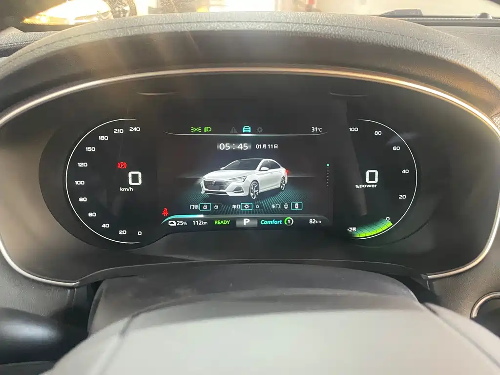 Roewe i6 MAX New Energy — миниатюра 16