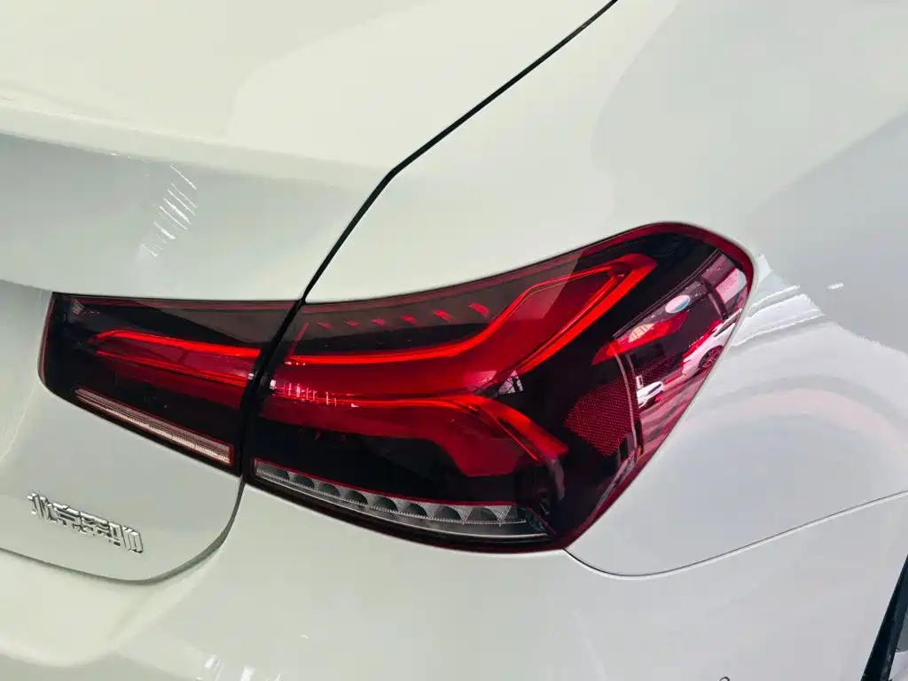 Mercedes-Benz A-Class — миниатюра 12