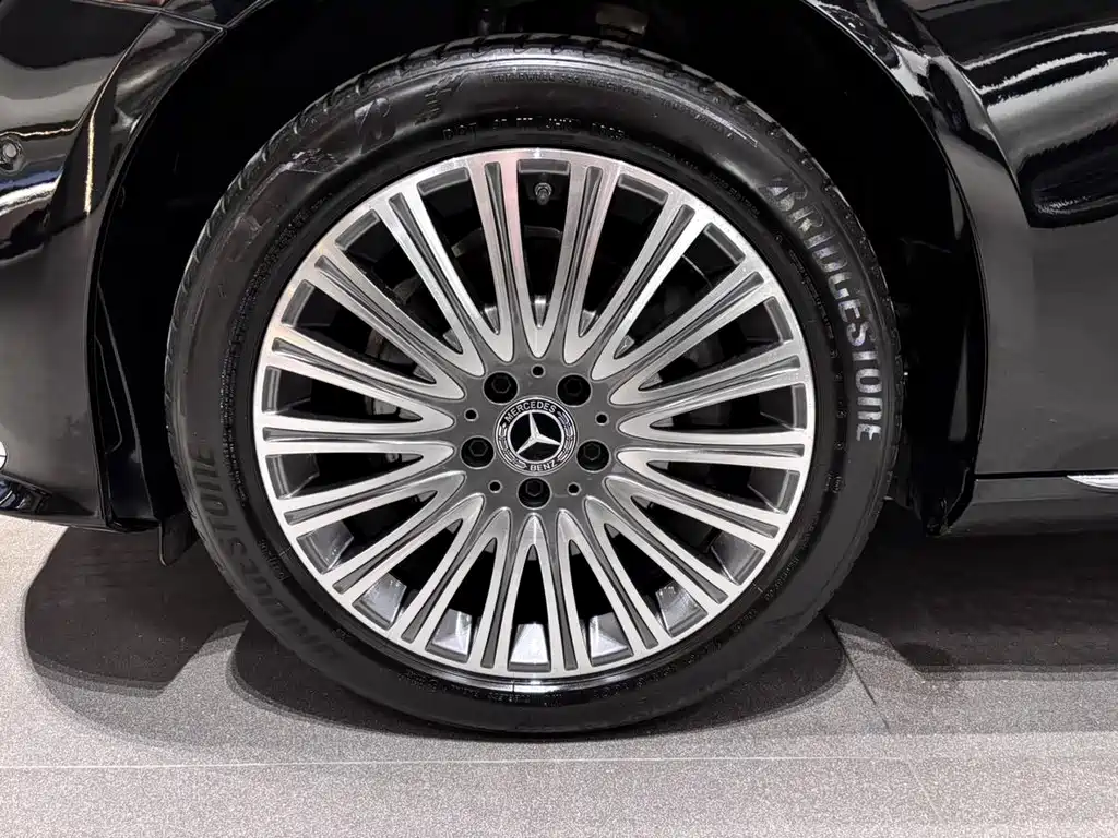 Mercedes-Benz E-Class E 2023 E 300 L Fashion