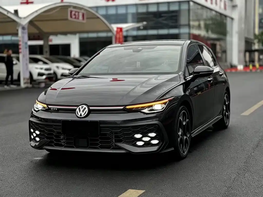 Volkswagen Golf GTI 2025