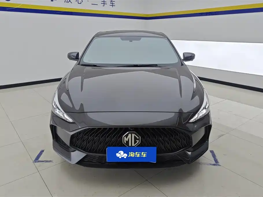 MG 5 2023 180DVVT CVT Luxury
