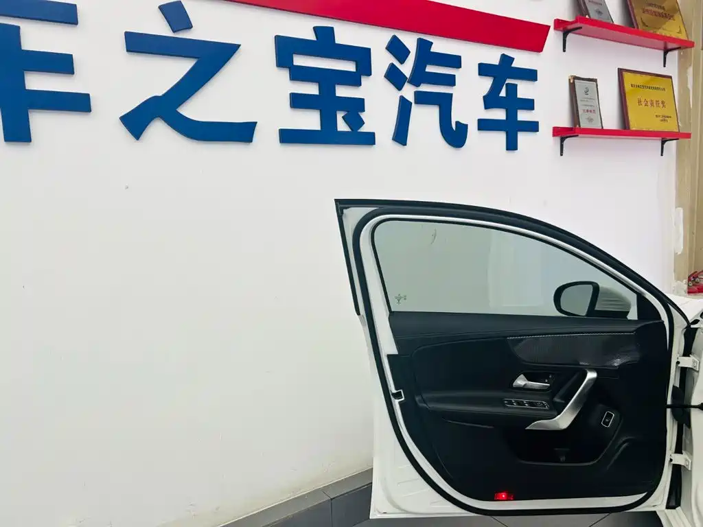 Mercedes-Benz A-Class — миниатюра 21