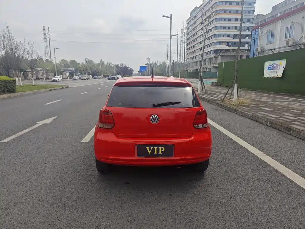 Volkswagen Polo 2011 1.6L AT