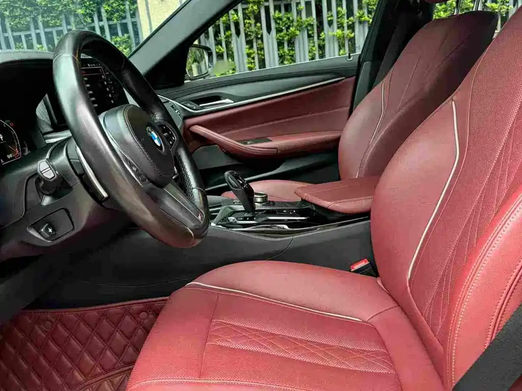 BMW 5 Series — миниатюра 9