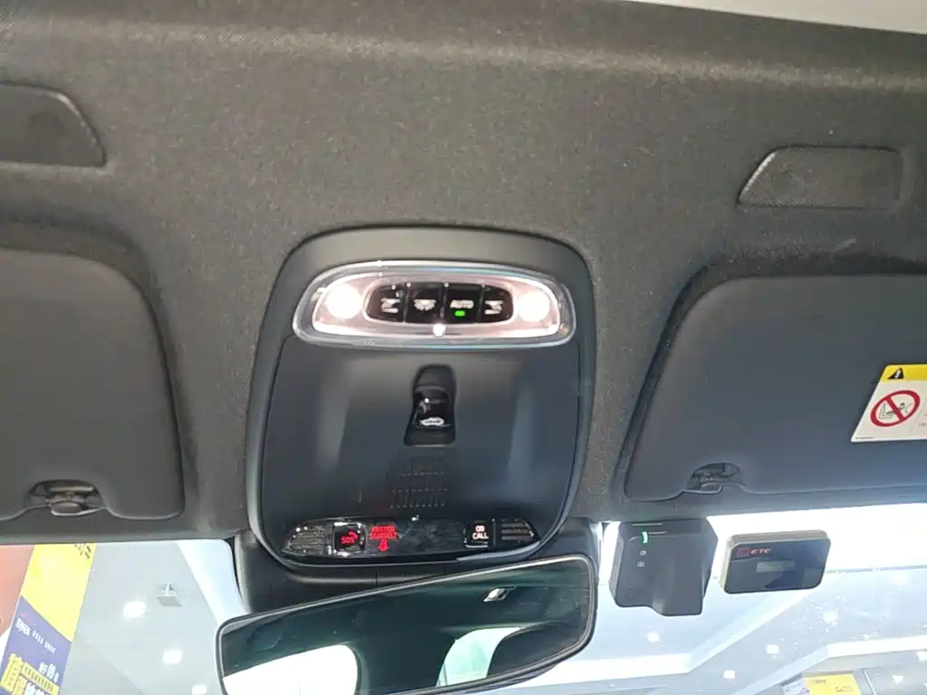 Volvo XC60 PHEV — миниатюра 18