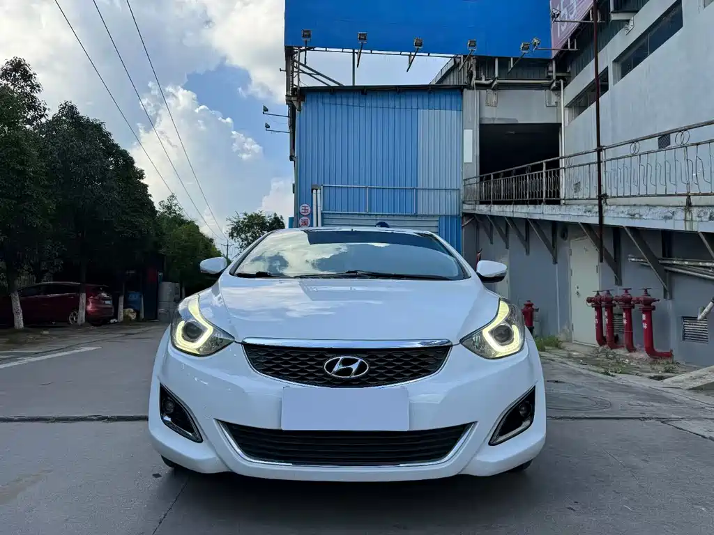 Hyundai Elantra Langdong — миниатюра 2