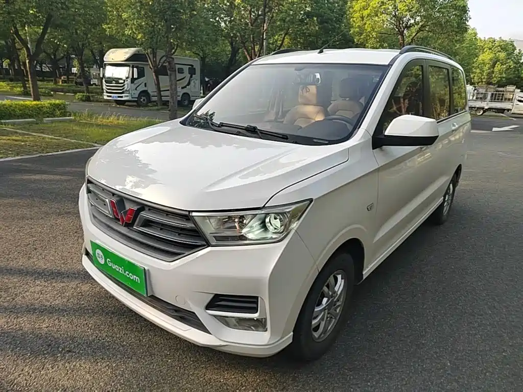 Wuling Hongguang — миниатюра 2