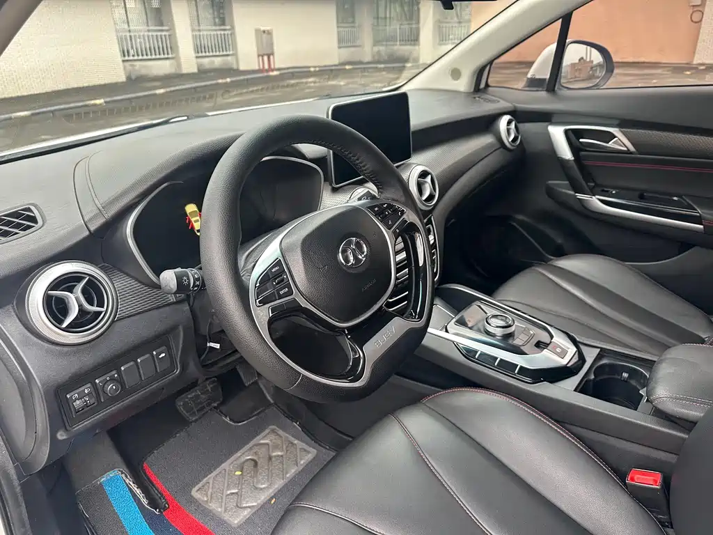 BAIC EU5 — миниатюра 10