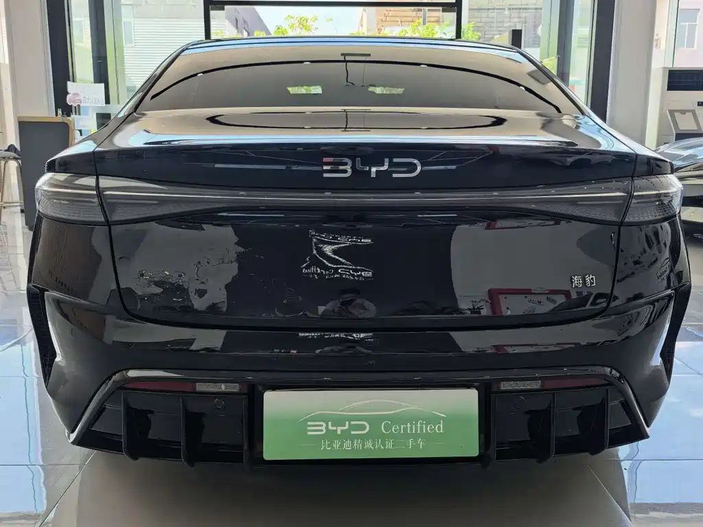 BYD Seal 2025 650