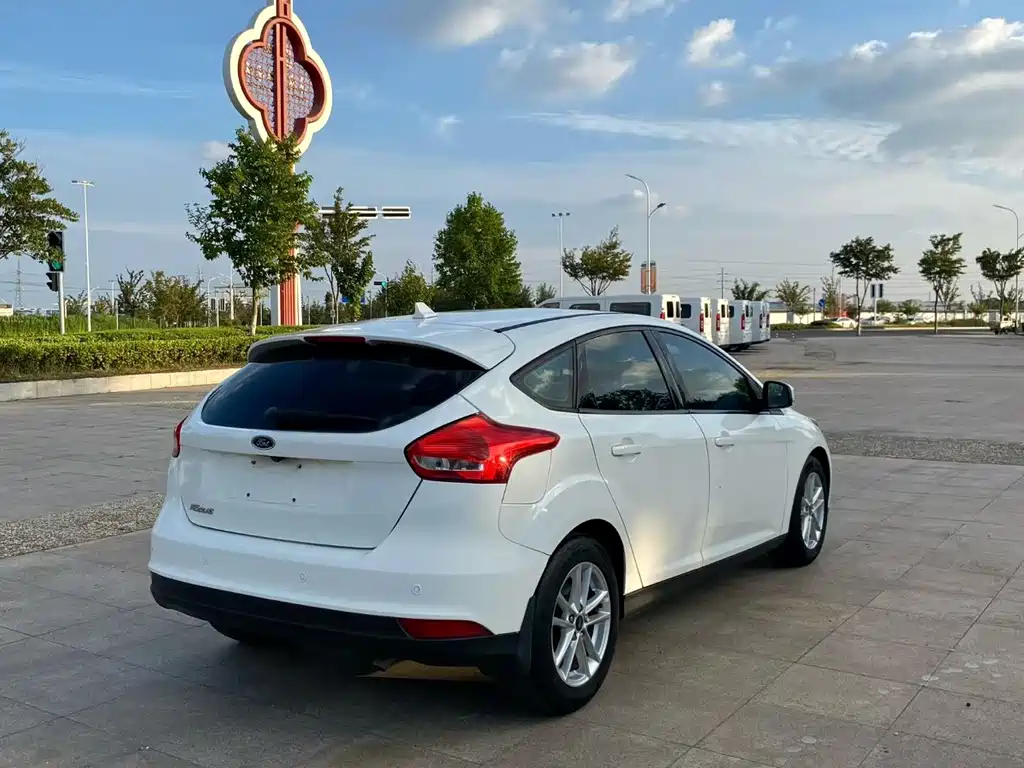 Ford Focus — миниатюра 9