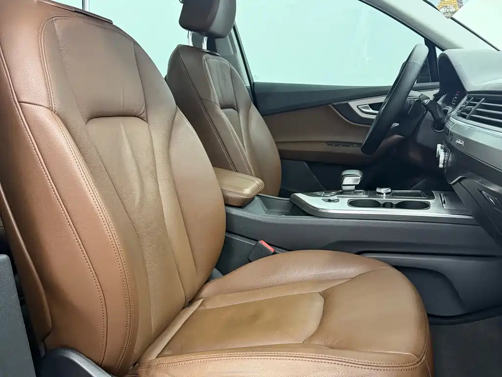 Audi Q7 — миниатюра 10