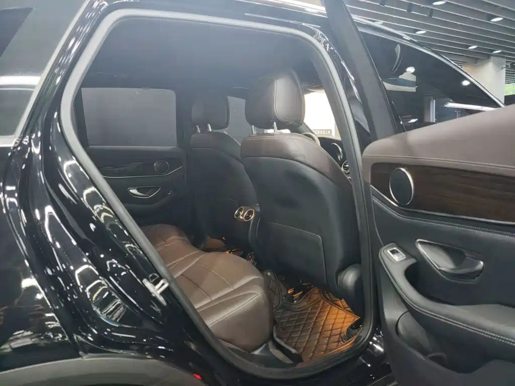 Mercedes-Benz GLC — миниатюра 10