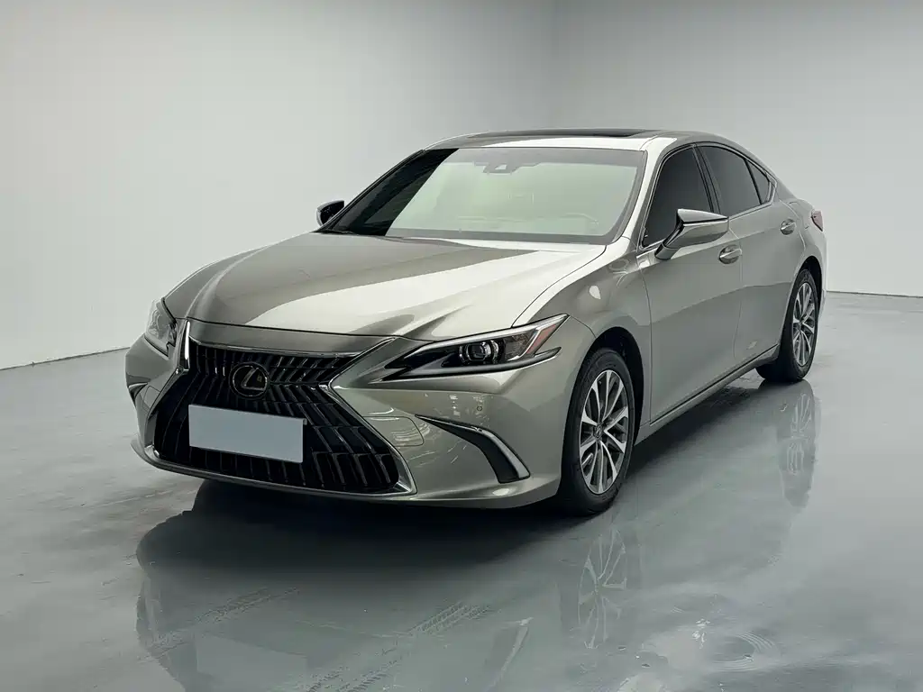 Lexus ES 2023