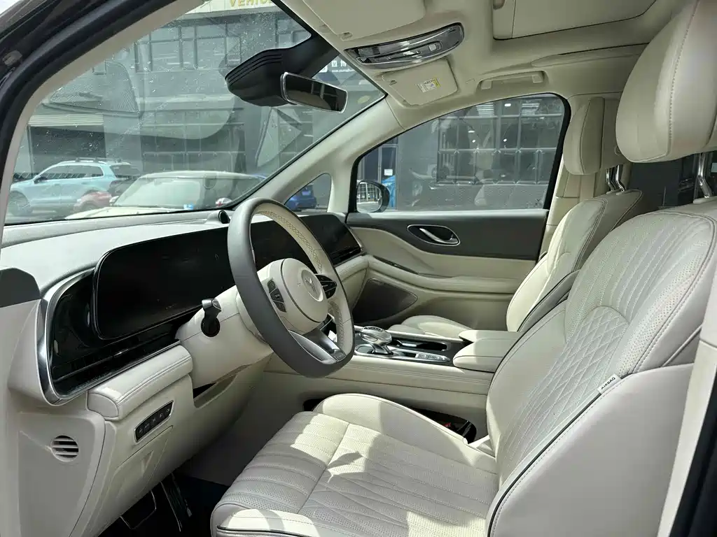 LANTU AUTOMOBILE LANTU DREAMER