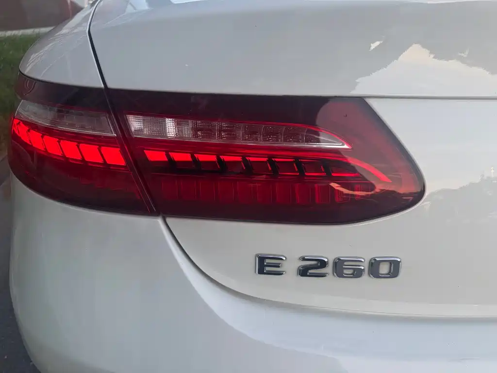 Mercedes-Benz E-Class (Import) — миниатюра 14