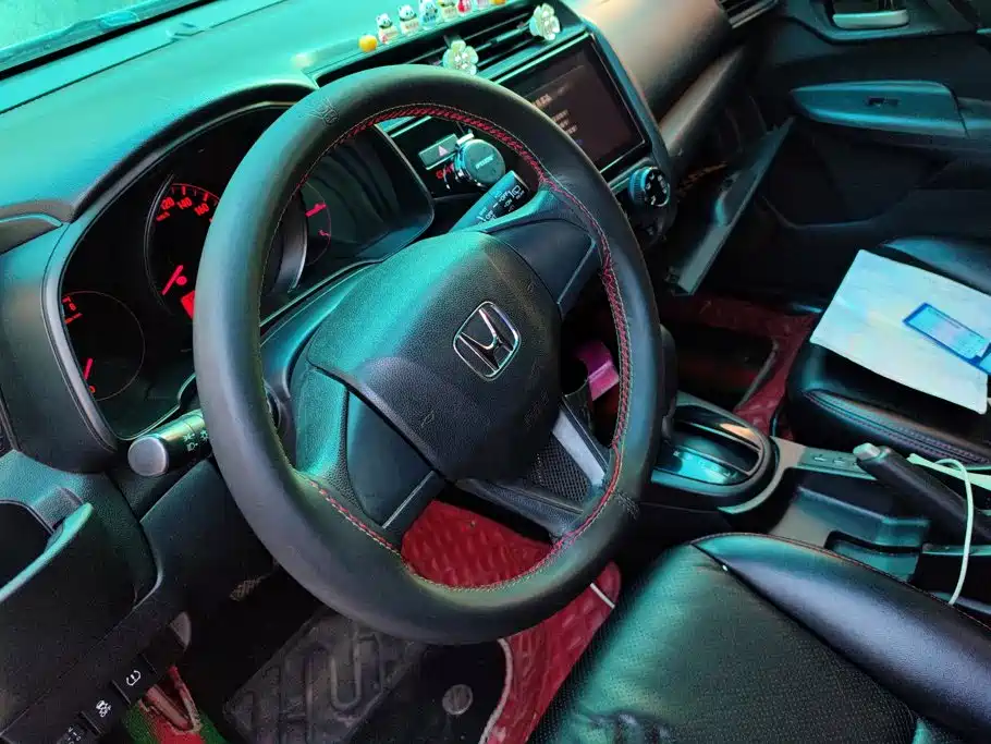 Honda Fit — миниатюра 15