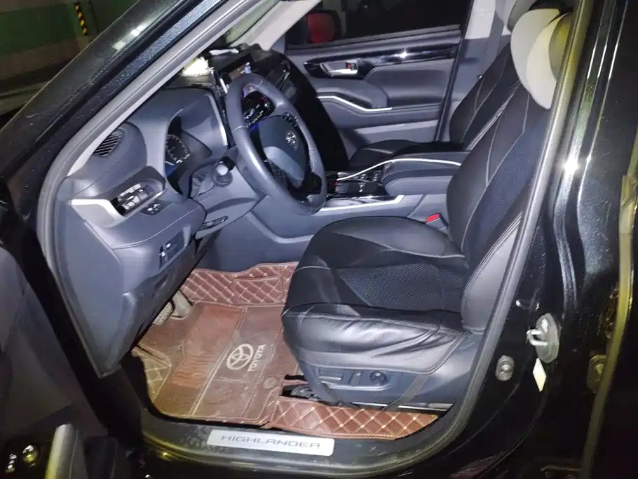 Toyota Highlander — миниатюра 9