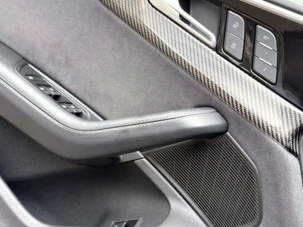 Audi RS 4 — миниатюра 10