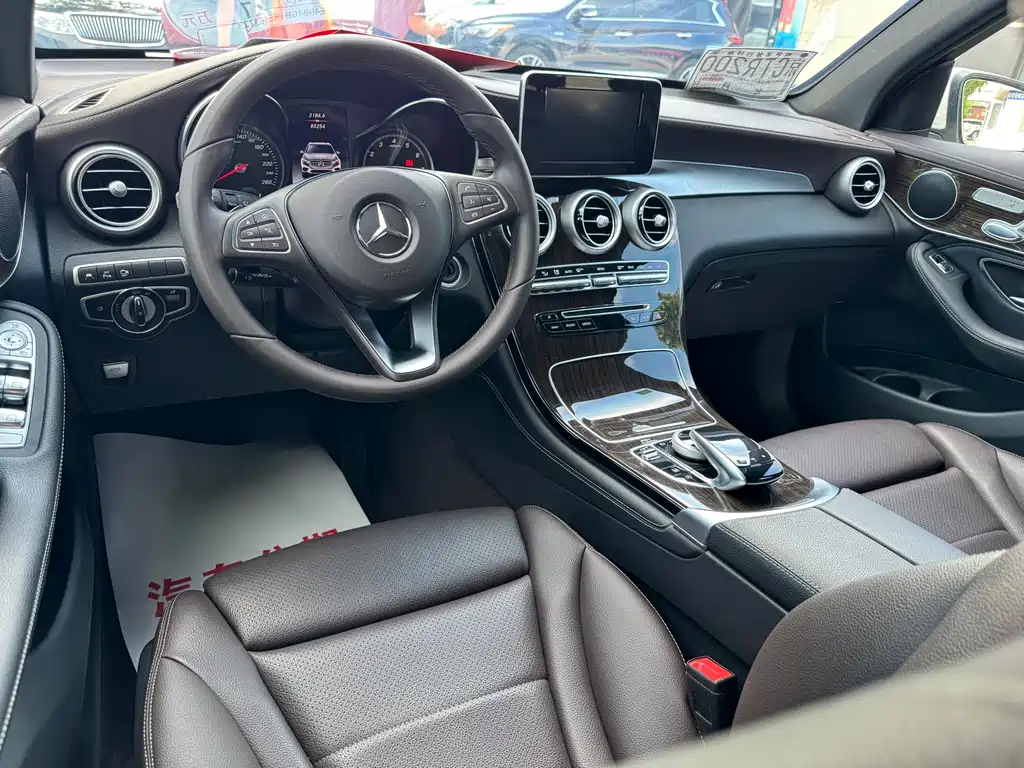 Mercedes-Benz GLC 2019 GLC 260 4MATIC Luxury