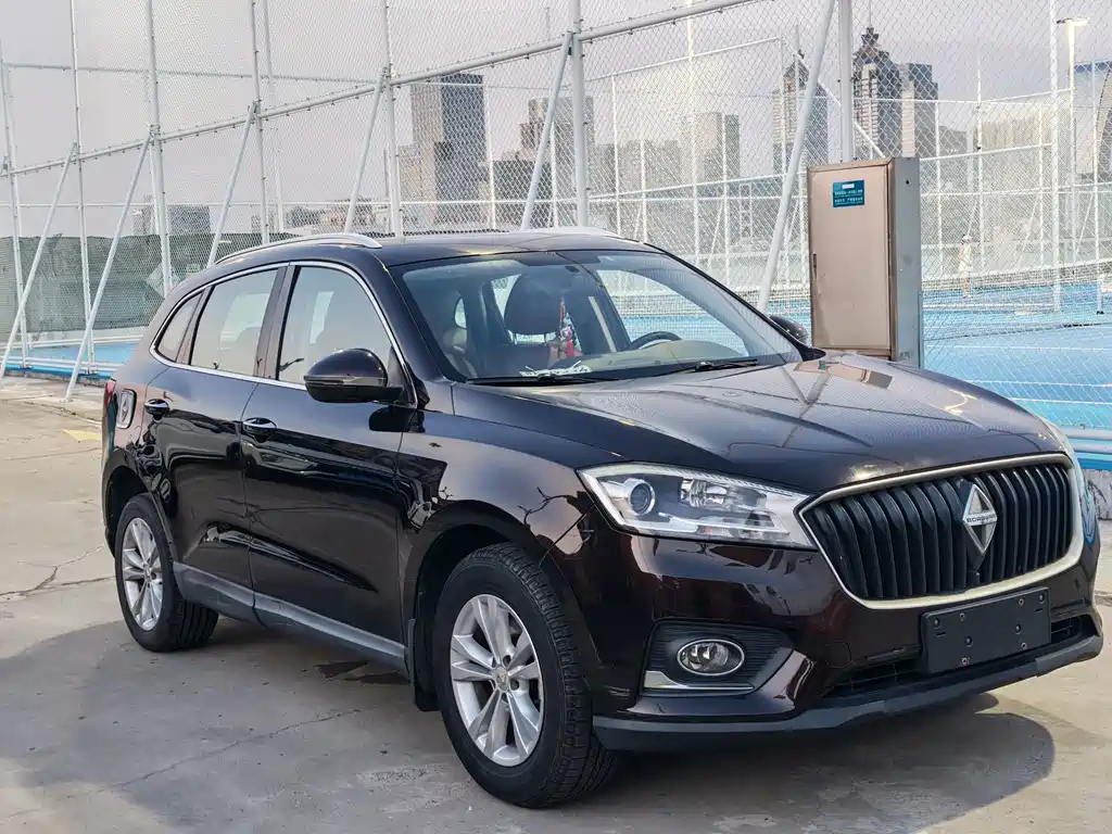 Borgward BX7 — миниатюра 3