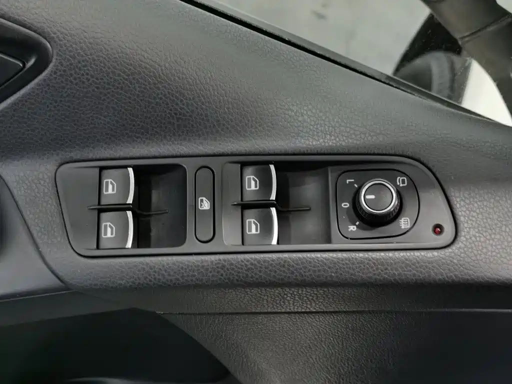Volkswagen Tiguan 2013 1.8TSI AT Comfort