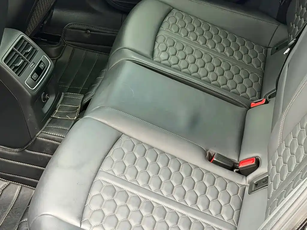 Audi RS 4 — миниатюра 4