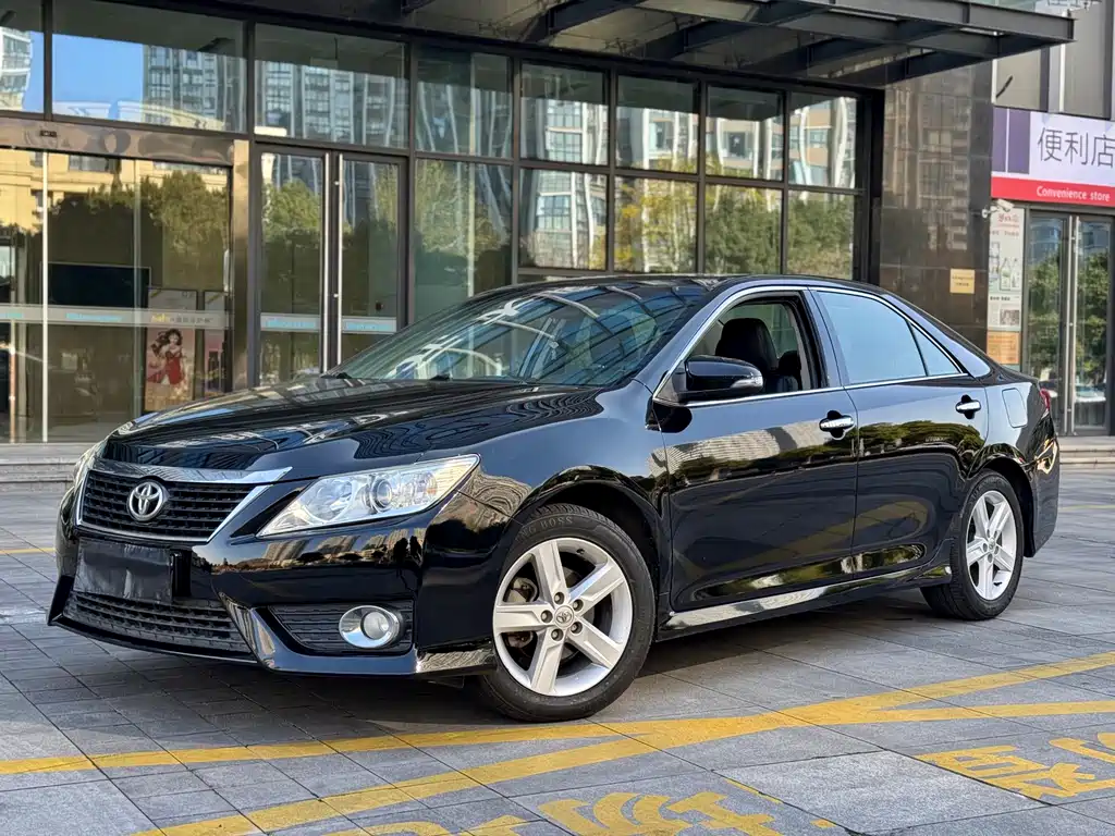 Toyota Camry 2014