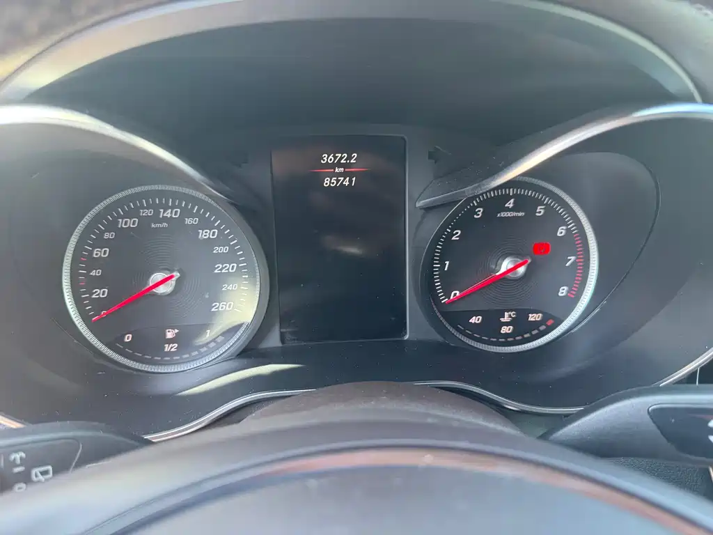Mercedes-Benz GLC 2019 GLC 260 4MATIC Luxury