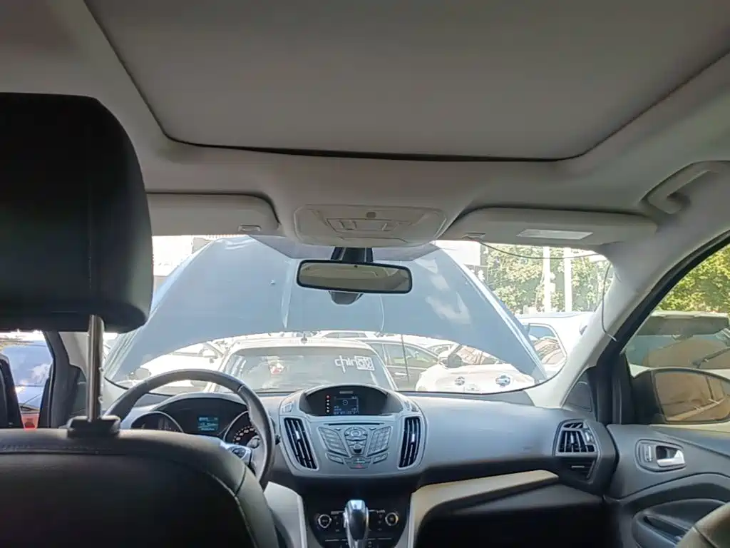 Ford Kuga — миниатюра 18