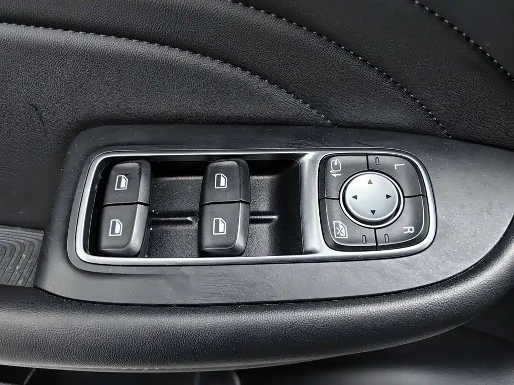 Roewe iMAX8 — миниатюра 9
