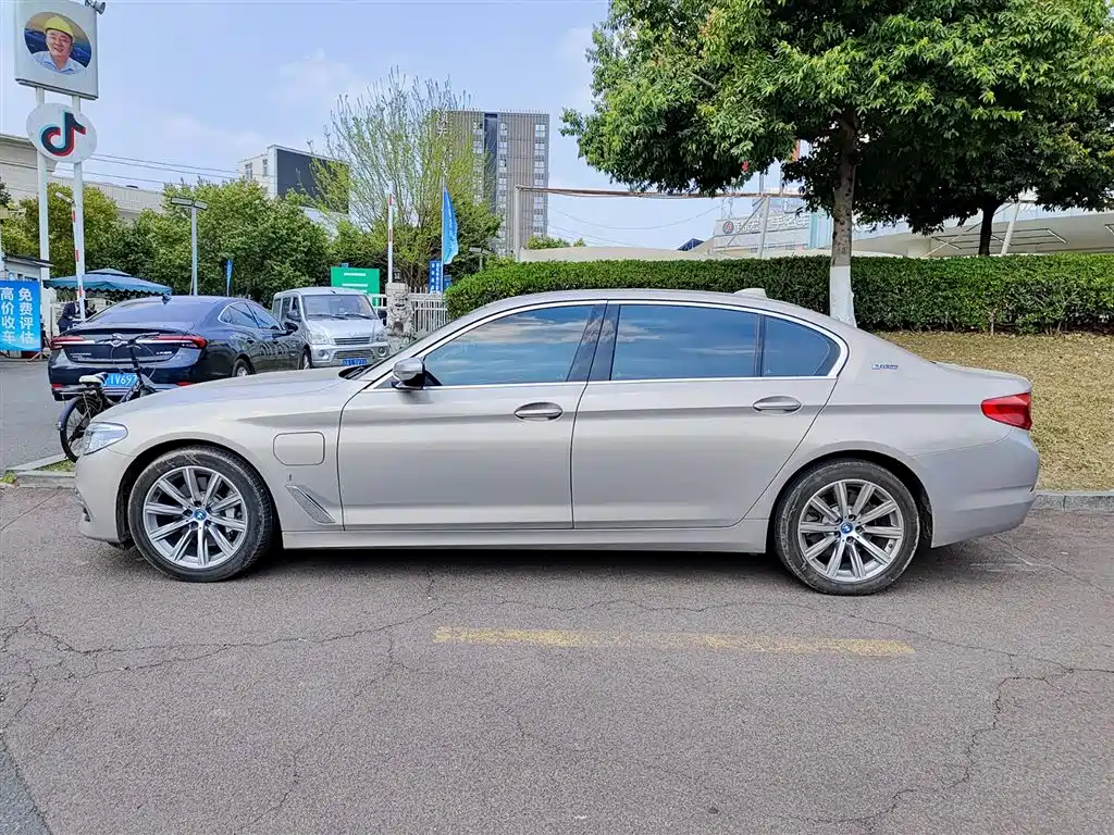 BMW 5 SERIES NEW ENERGY