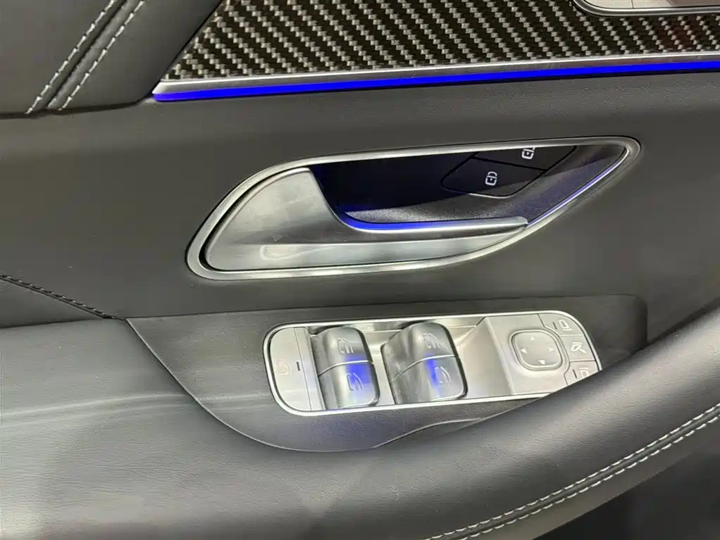 MERCEDES-BENZ GLS AMG