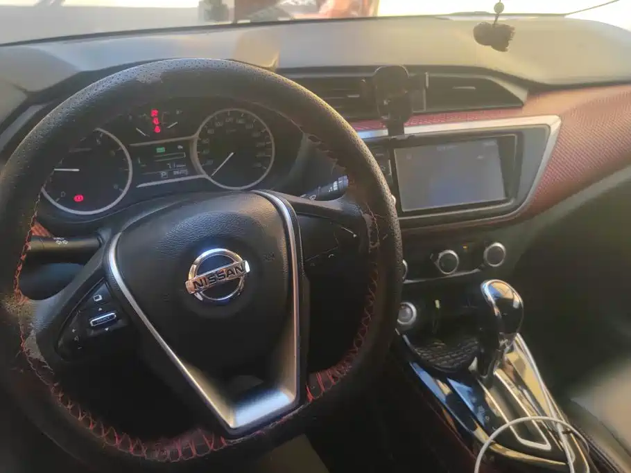 Nissan Bluebird — миниатюра 12