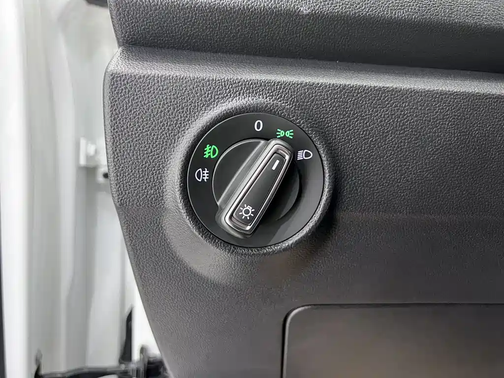 Volkswagen T-Roc 2022 280TSI DSG PLUS