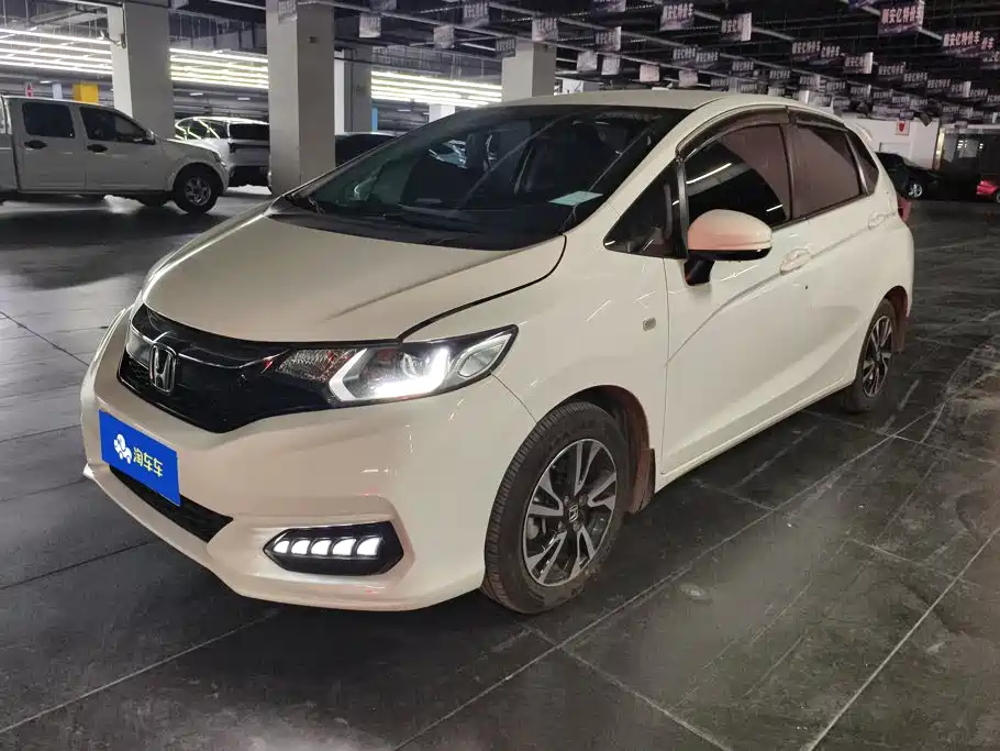 2020 Honda Fit - zdjęcie 1 z 16