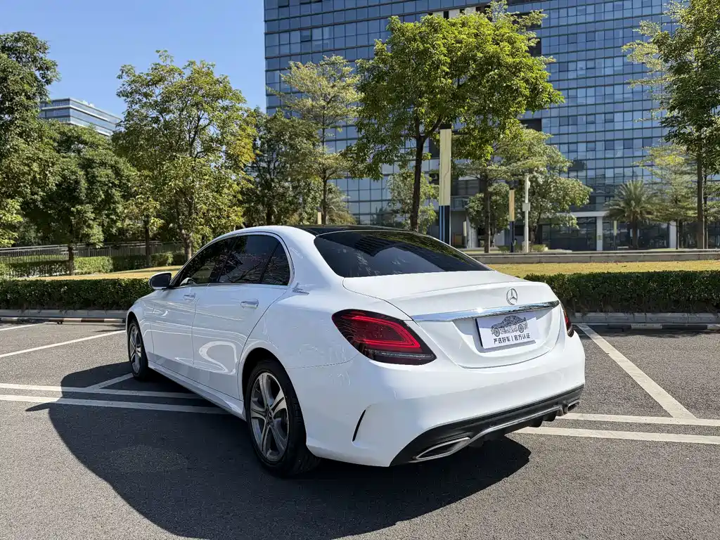 Mercedes-Benz C-Class — миниатюра 5