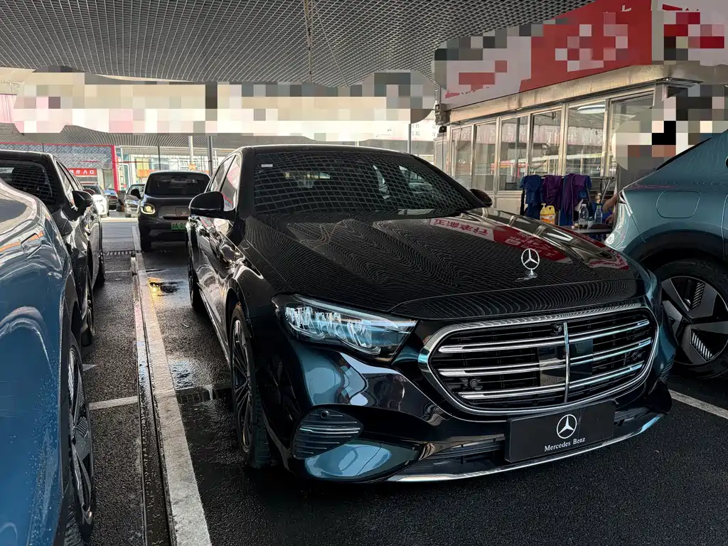 Mercedes-Benz E-Class — миниатюра 3