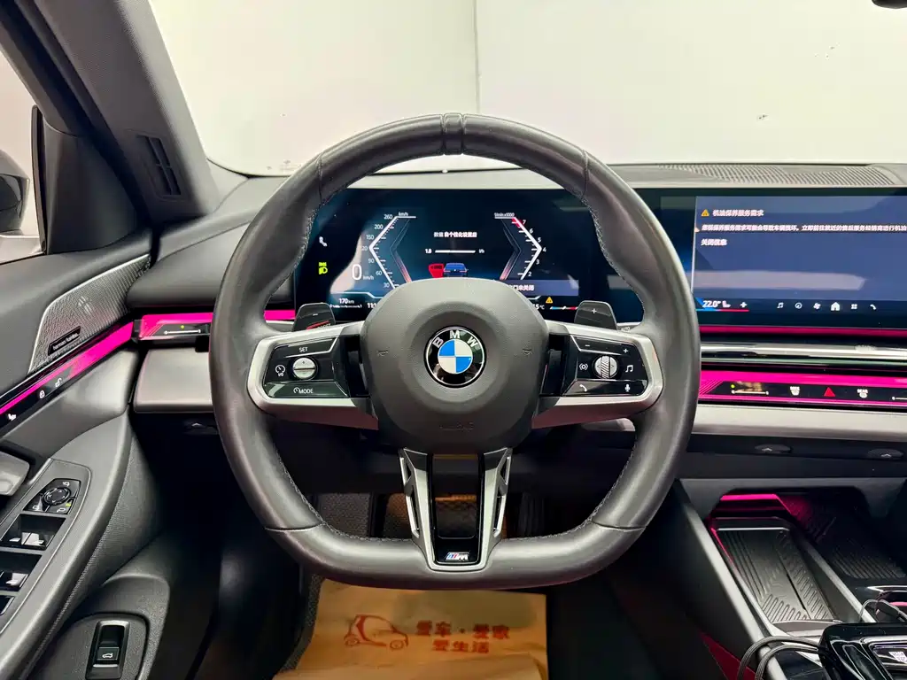 BMW 5 Series — миниатюра 17