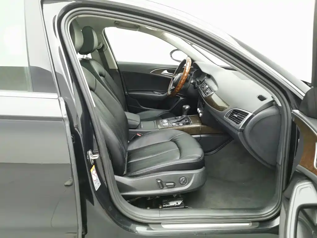 Audi A6L — миниатюра 23