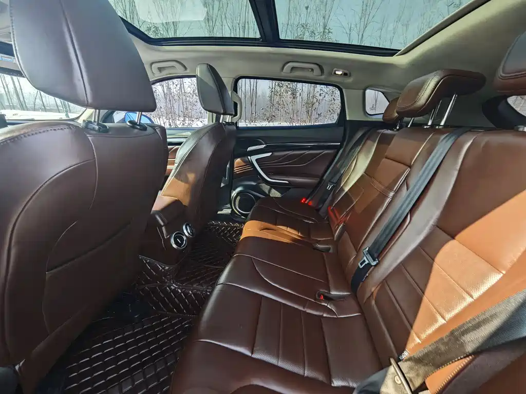 WEI PAI WEI BRAND VV7