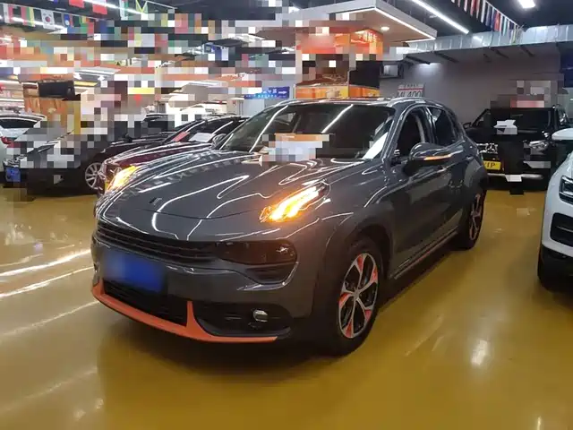 2019 Lynk & Co 02