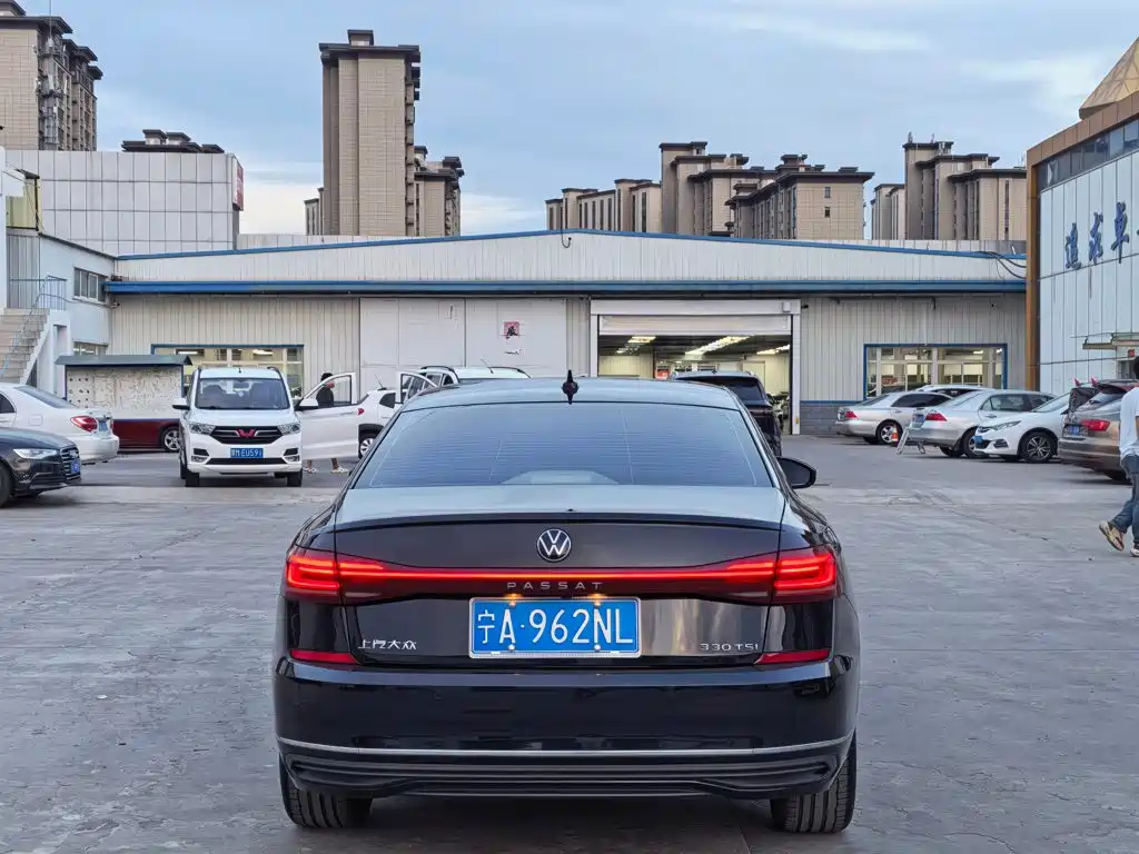 Volkswagen Passat — миниатюра 8