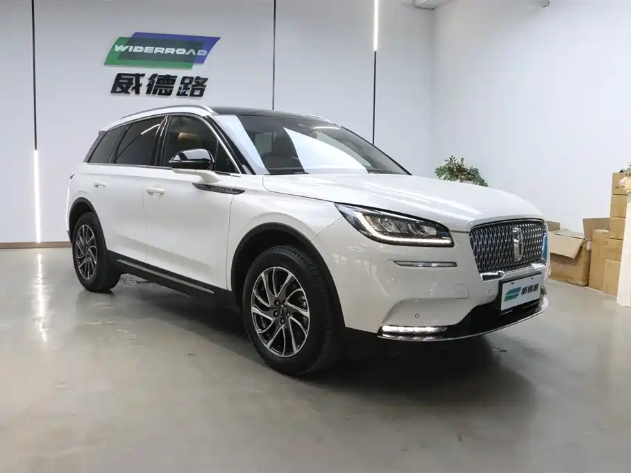 Lincoln Corsair 2021 2.0T