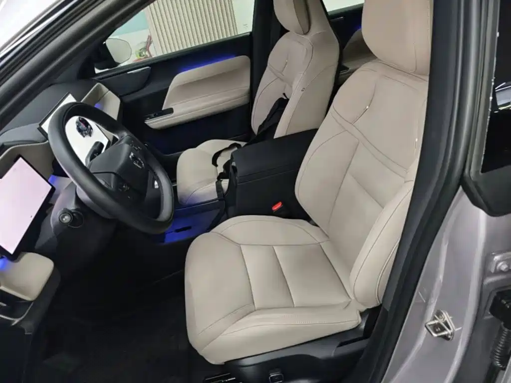 Volvo гибрид Volvo XC70 plug-in — миниатюра 15