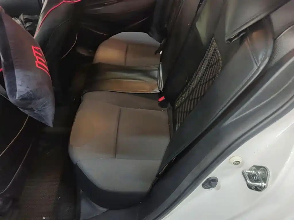 Toyota Corolla — миниатюра 17