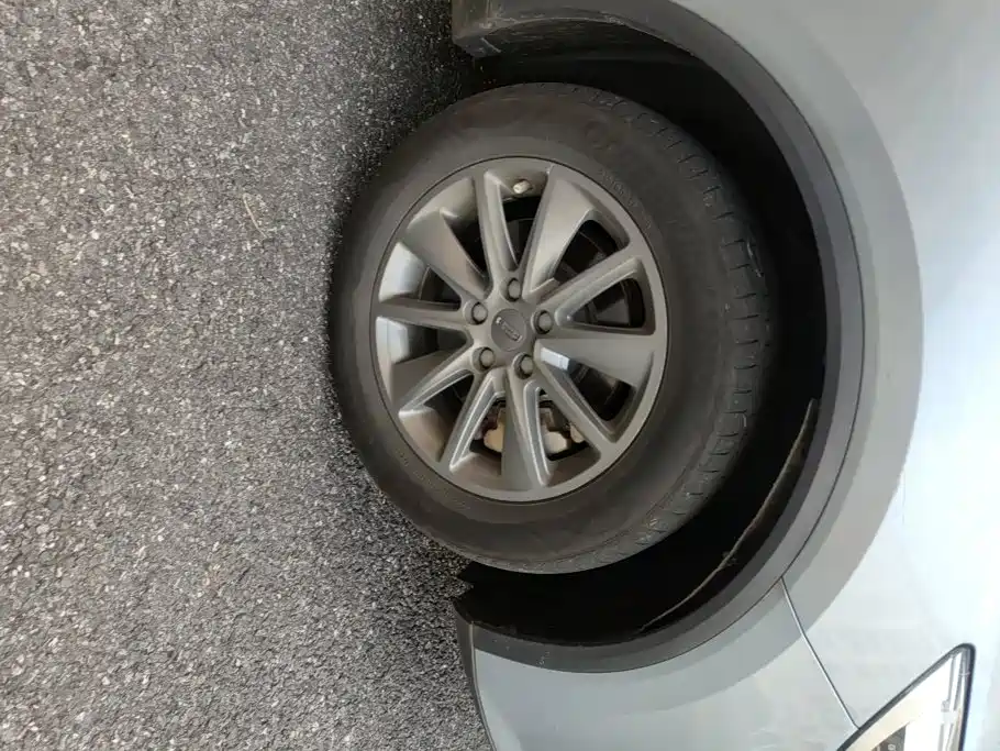 Geely Jia Ji — миниатюра 6