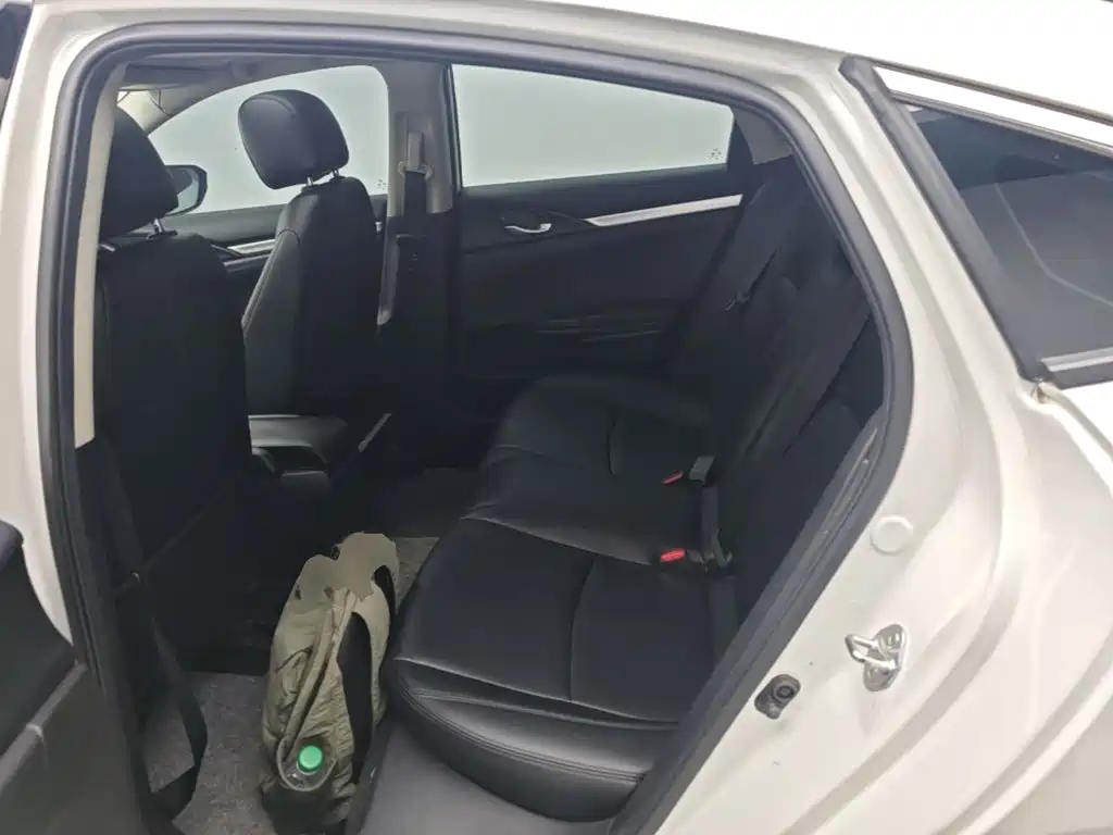 Honda Civic — миниатюра 17