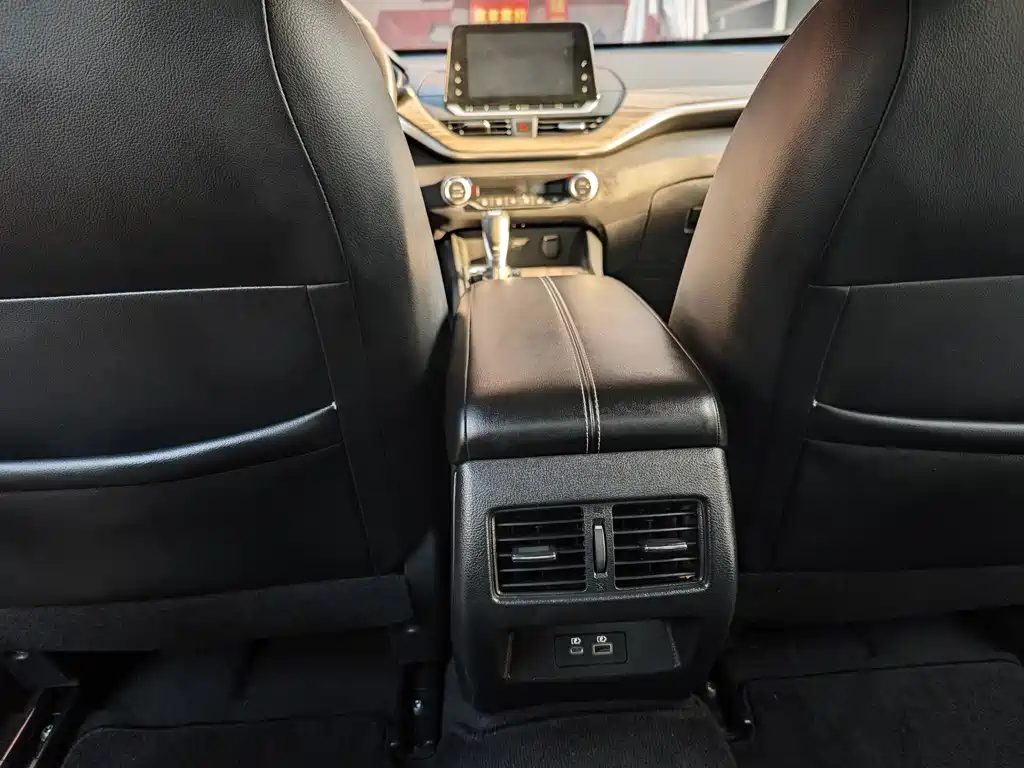 Nissan Teana — миниатюра 15