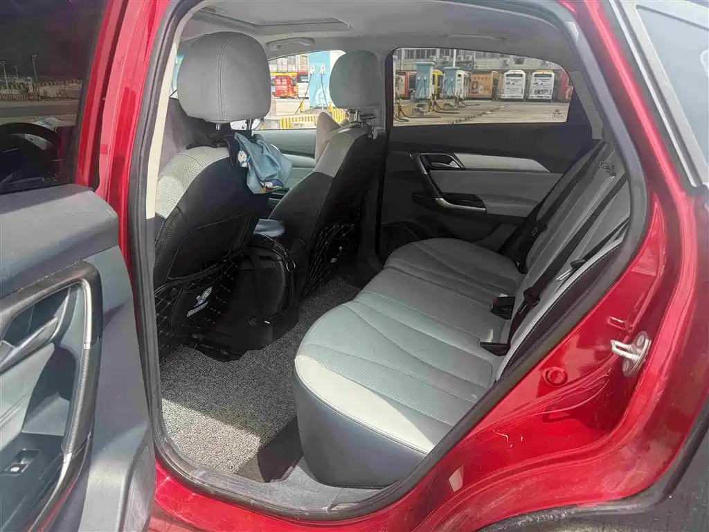 BAIC EU5 — миниатюра 5